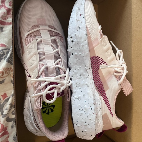 Crater Impact Nike - Picture 4 of 7